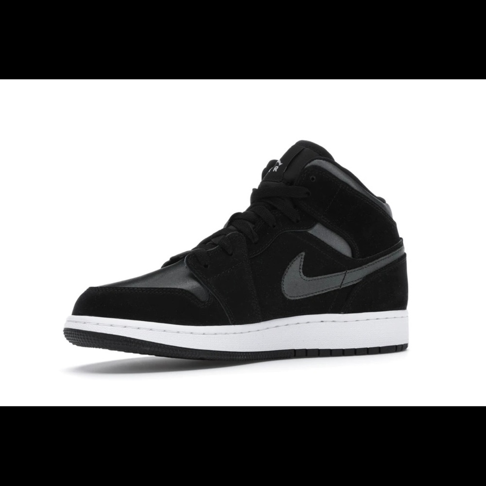 Jordan 1 mid